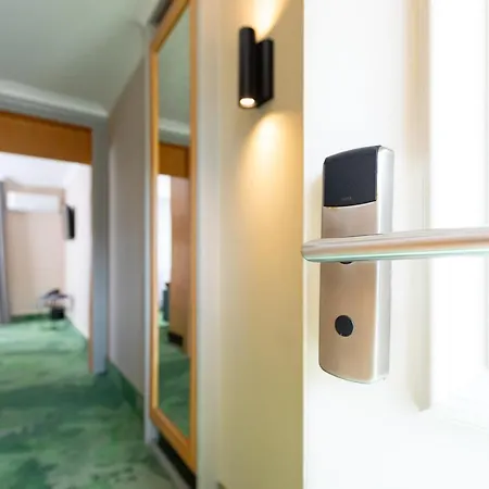 Olymp Munich 4* エヒング