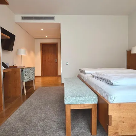 Olymp Munich 4*