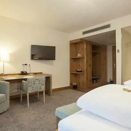 Olymp Munich فندق اتشنغ