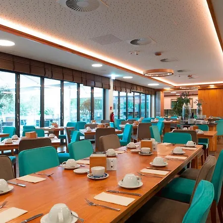 Olymp Munich 4*